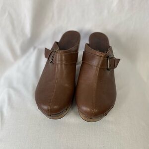 Cordani Chestnut Leather Mules